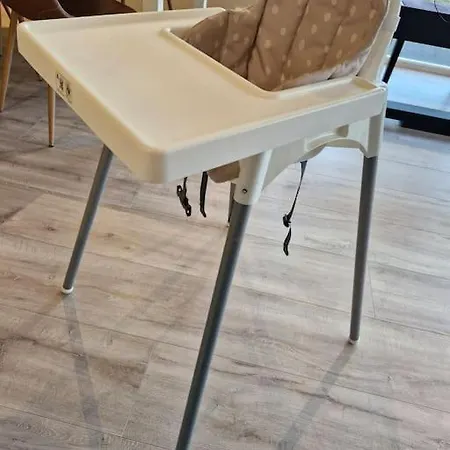 Familievennlig Bolig Med Fine Utearealer