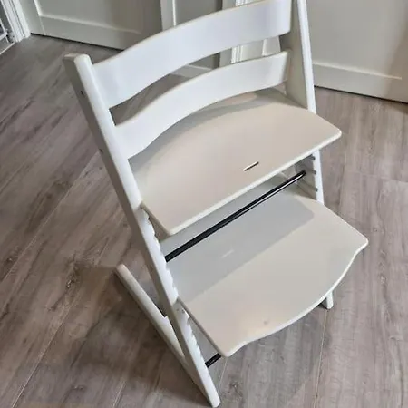 Familievennlig Bolig Med Fine Utearealer * 산데피요르드