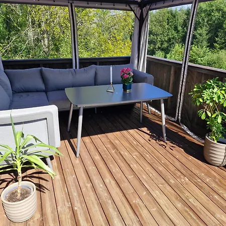 Tatil Evi Familievennlig Bolig Med Fine Utearealer