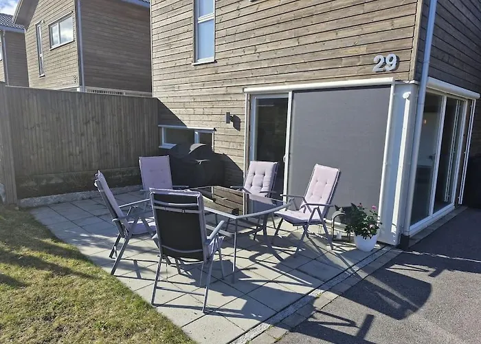 Familievennlig Bolig Med Fine Utearealer 桑讷菲尤尔